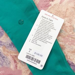 NWT LULULEMON ZONE IN TIGHT IN TEAL SIZE 2